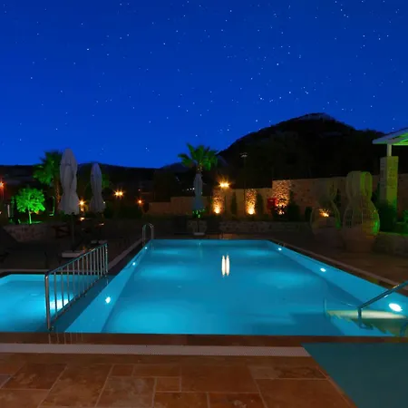 Villa Pamira Mit Basketballplatz *